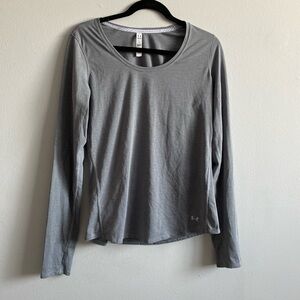 Under Armour Classic Long Sleeve Pullover Workout/Running Top - Medium in Grey